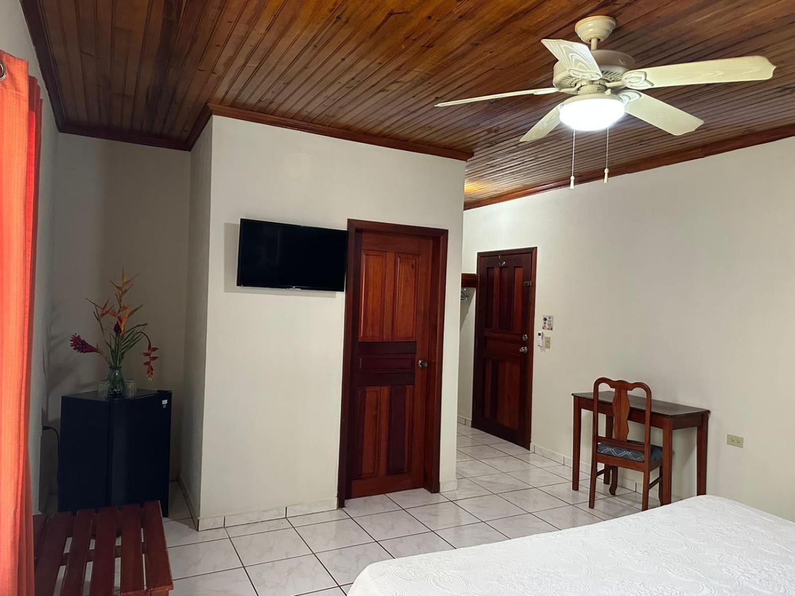 Seagrape Plantation Resort & Dive Center West End Bilik gambar